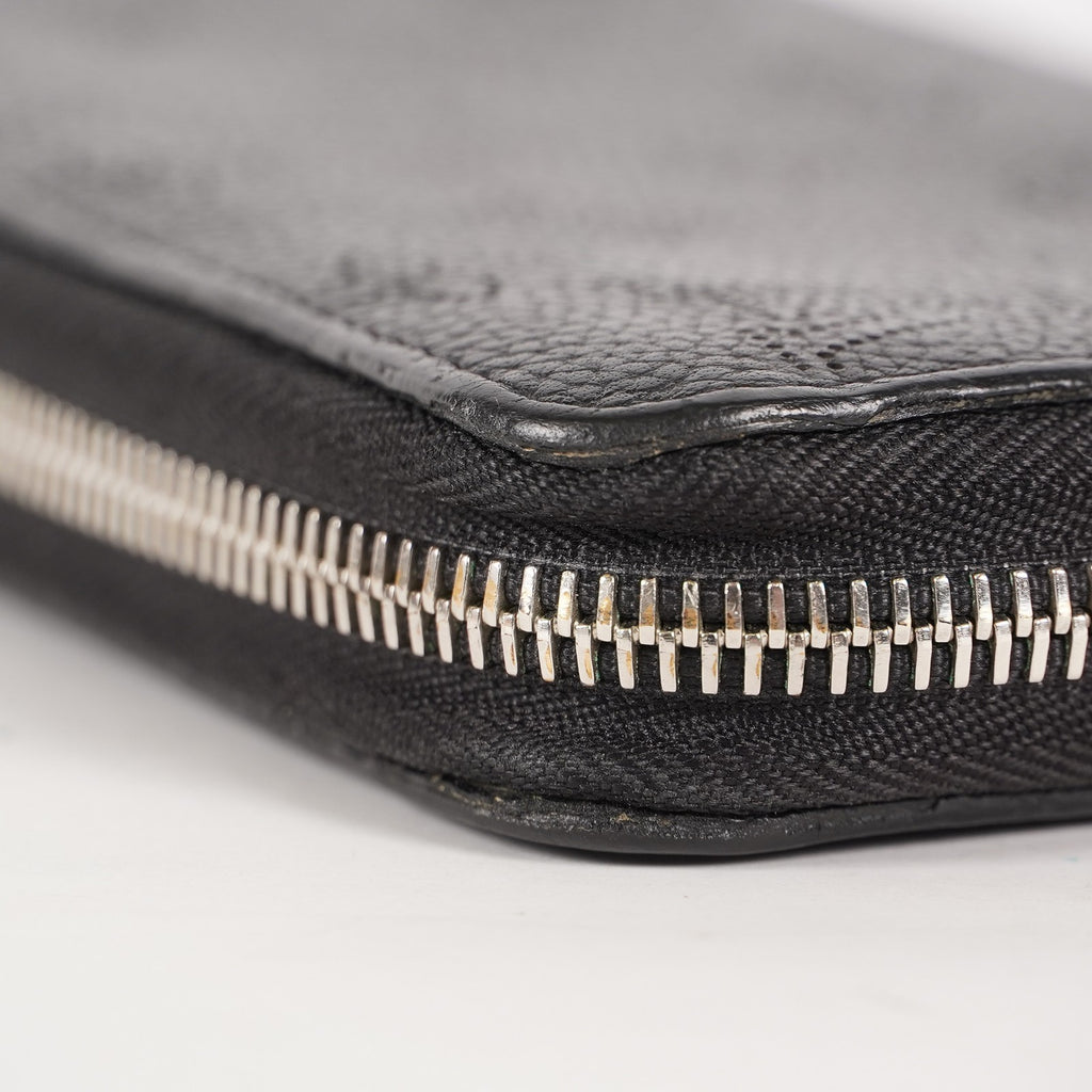 Louis Vuitton Monogram Mahina Zippy Zip-Around Wallet Noir M61867 03T022500009