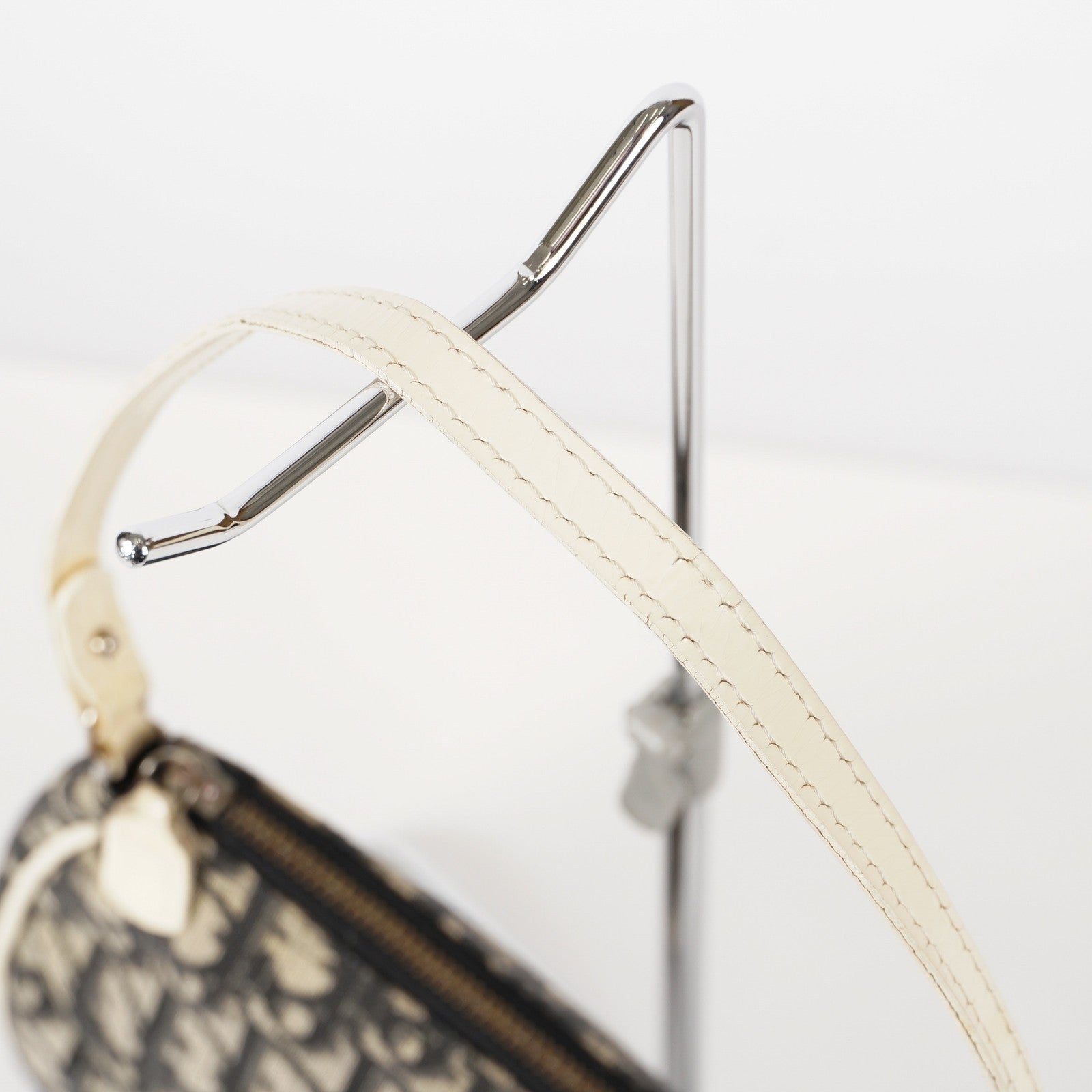  CHRISTIAN DIOR Monogram Mini Saddle Pochette Navy/Black 01E215720008