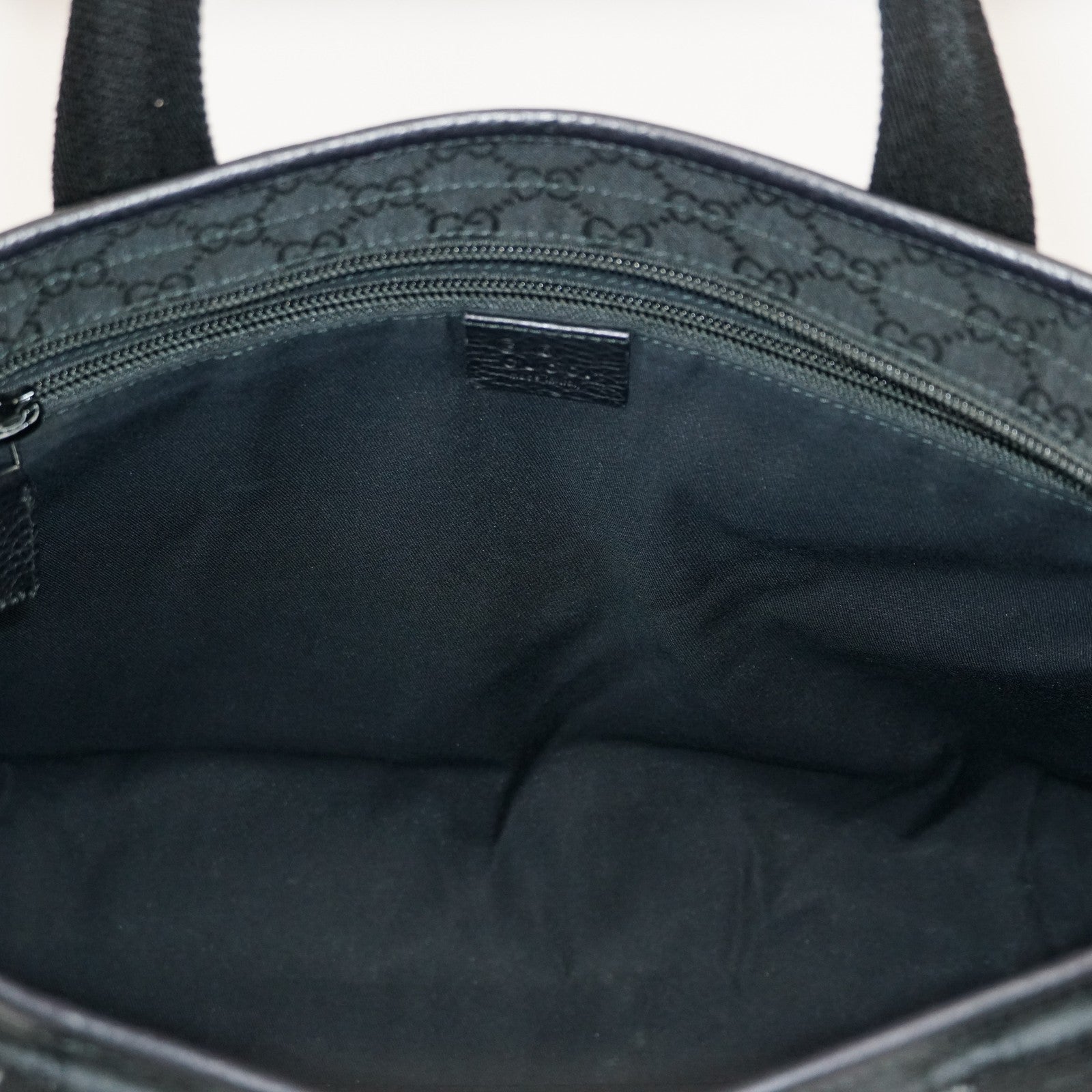 Gucci Black Nylon & Leather Tote Bag Purse With Zipper GG Monogram XY157