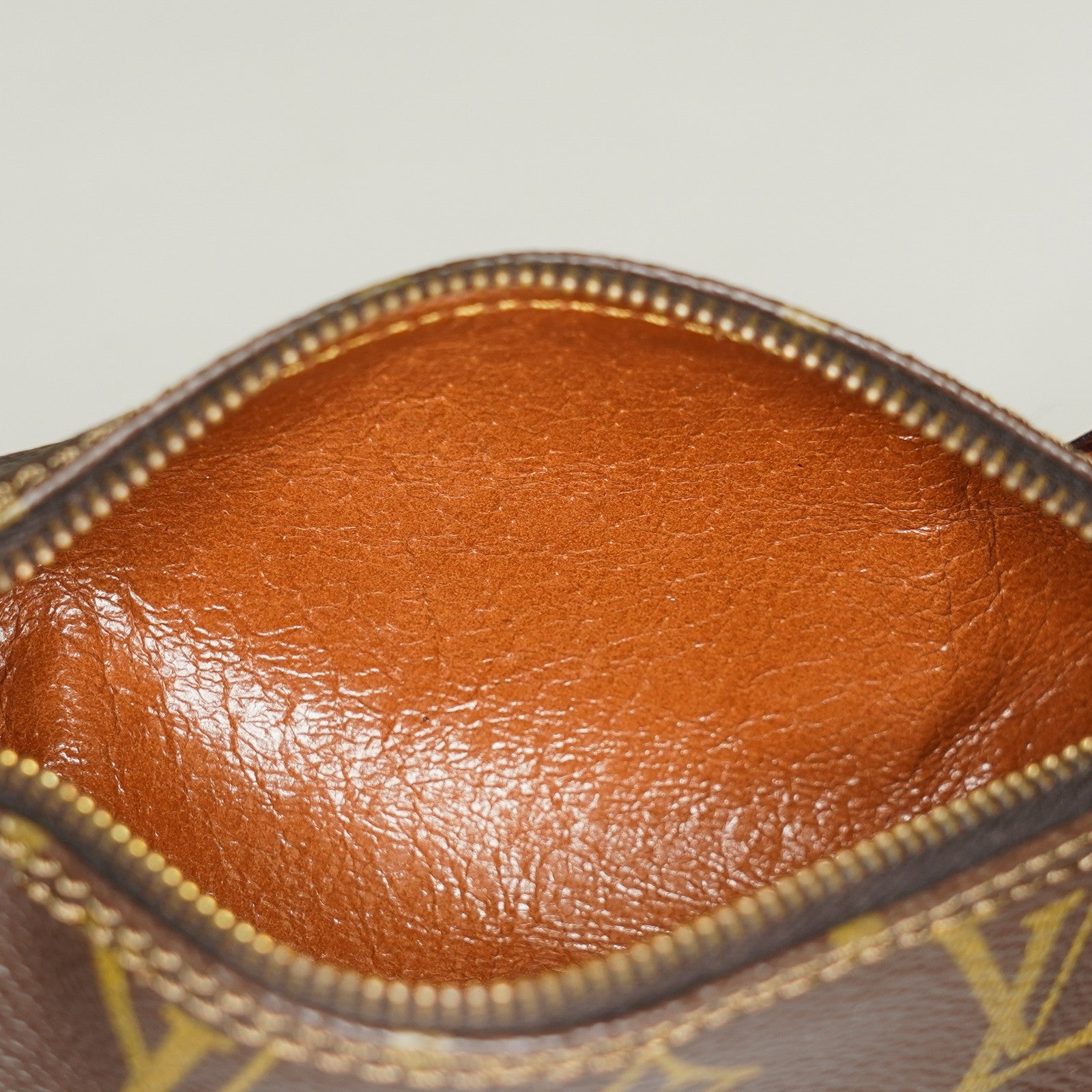 LOUIS VUITTON Monogram Papillon Pouch LV Auth vintage 05E552310016