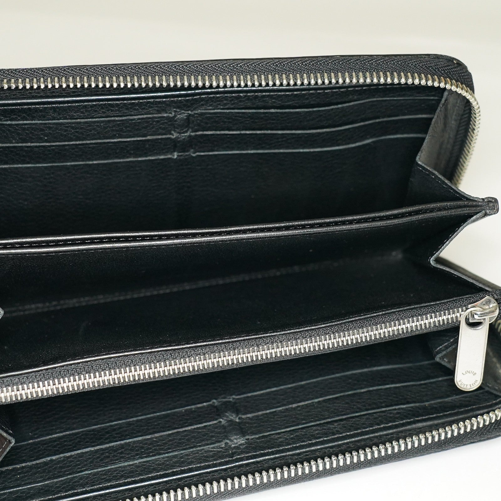 Louis Vuitton Monogram Mahina Zippy Zip-Around Wallet Noir M61867 03T022500009