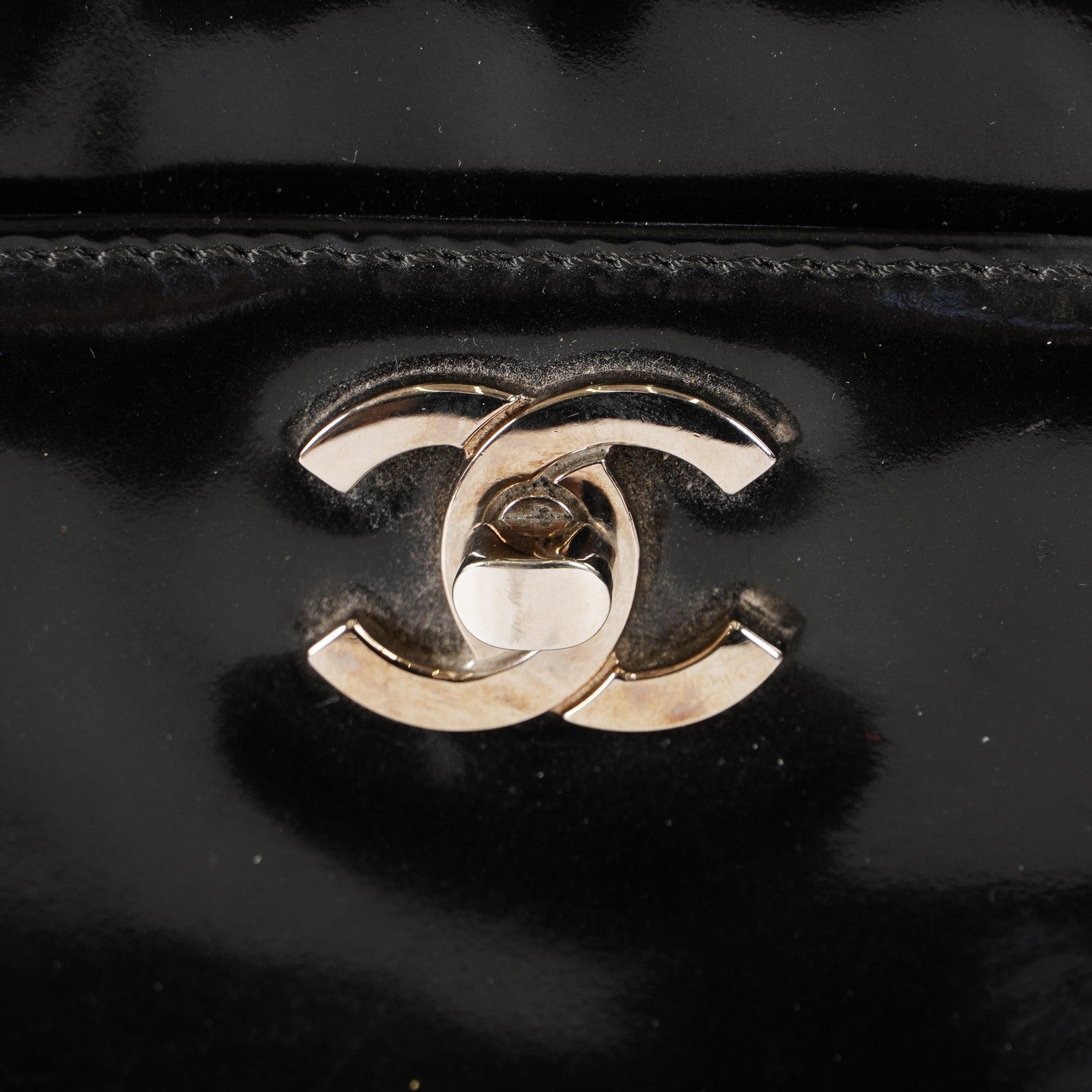 CHANEL CC Logo Chain Shoulder Tote Bag Patent Leather Black Vintage 03E255170011