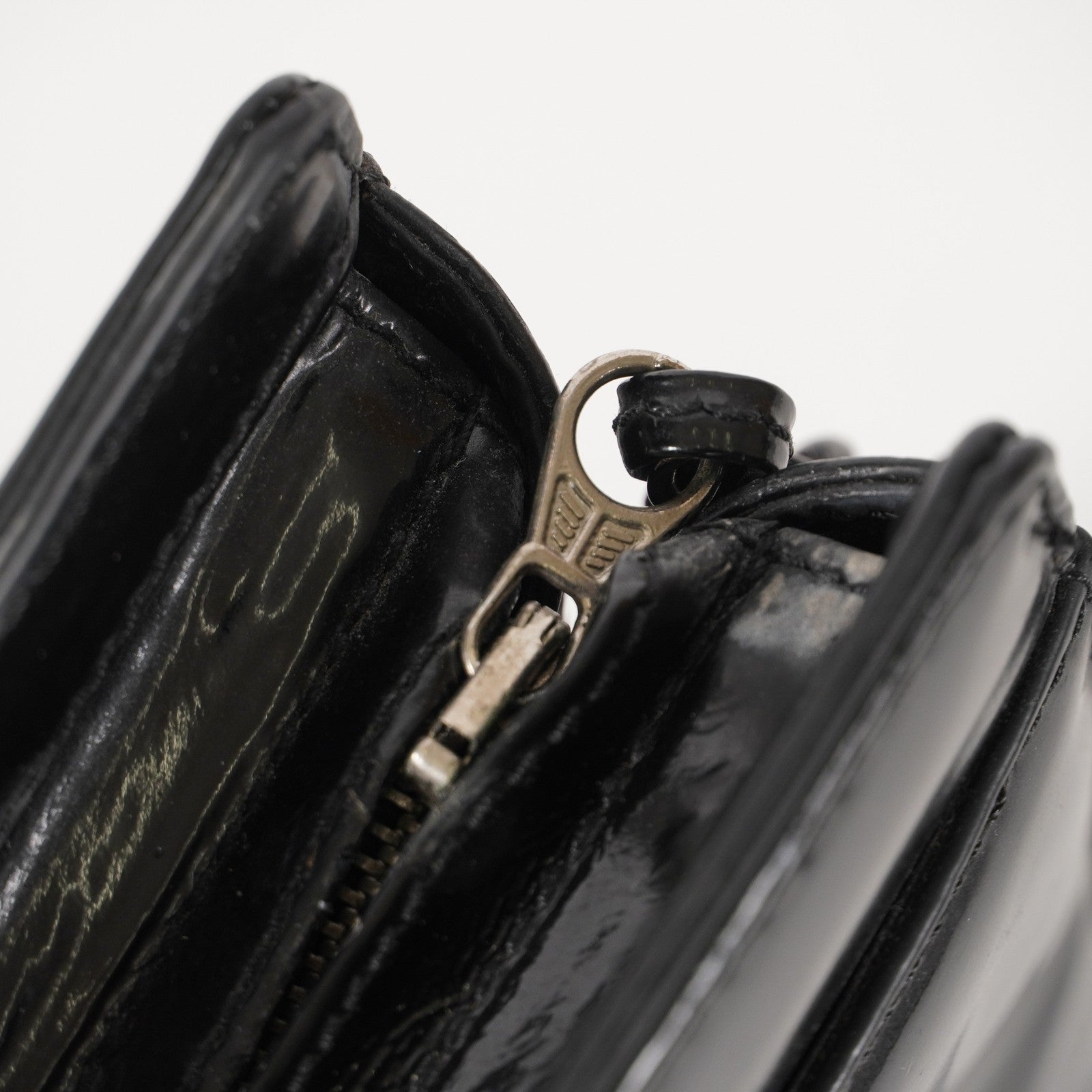 CHANEL CC Logo Chain Shoulder Tote Bag Patent Leather Vintage Black 03E255170011