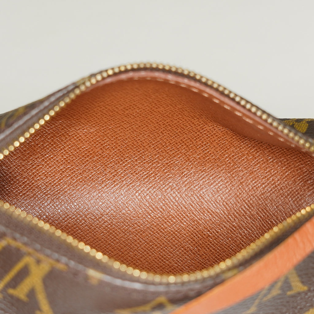 LOUIS VUITTON Monogram Papillon Pouch LV Auth vintage 05E542090016