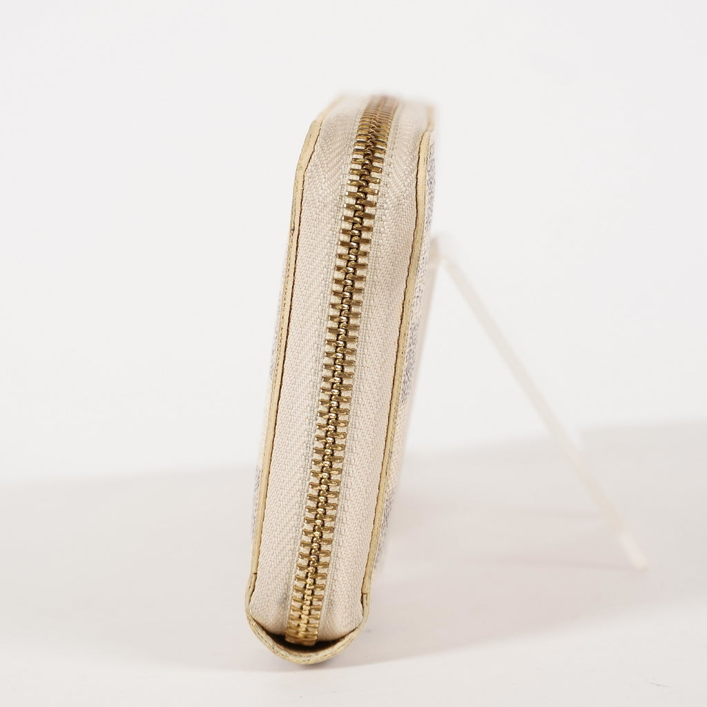 Louis Vuitton Zippy Wallet Damier Azur White Round Long PVC vintage 03T082000009