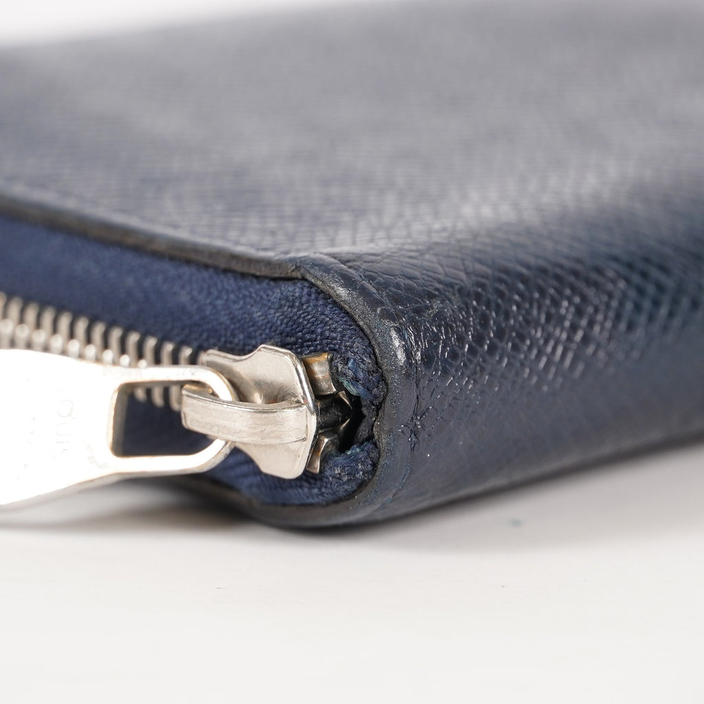 LOUIS VUITTON Louis Vuitton Wallet M30056 Zippy Organizer Taiga Lo 03T072000009