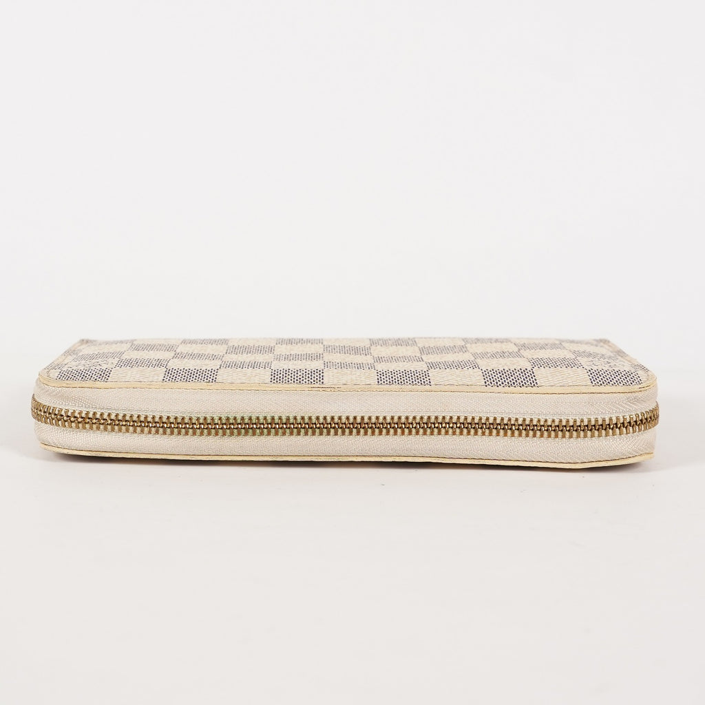 Louis Vuitton Zippy Wallet Damier Azur White Round Long PVC vintage 03T082000009